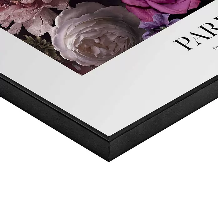 Reinders Bild Slim Frame Black - Rose Garden, B x H: 30 x 40 cm - Schwarz gerahmter Kunstdruck mit Blumenmuster und Text "PAR" auf weißem Passepartout.