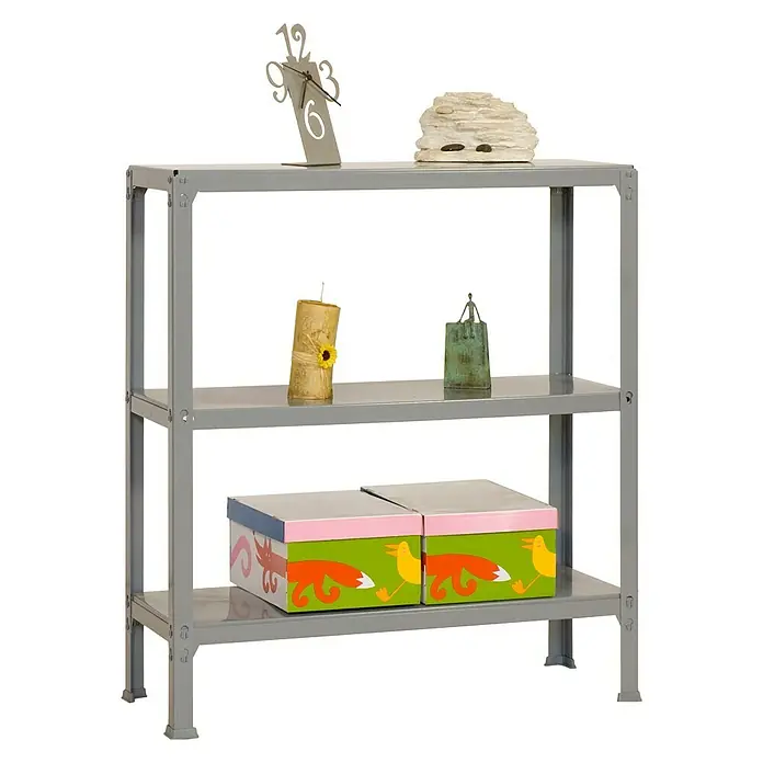 Simonrack Simonhome Estantería metálica Plus - Al x An x Pr: 90 x 100 x 30 cm, Capacidad de carga por balda: 150 kg, Número de baldas: 3 ud., Inserción, Gris - Estantería gris con tres estantes, decorada con reloj, piedra, vela, figura y dos cajas coloridas. Práctica y decorativa.