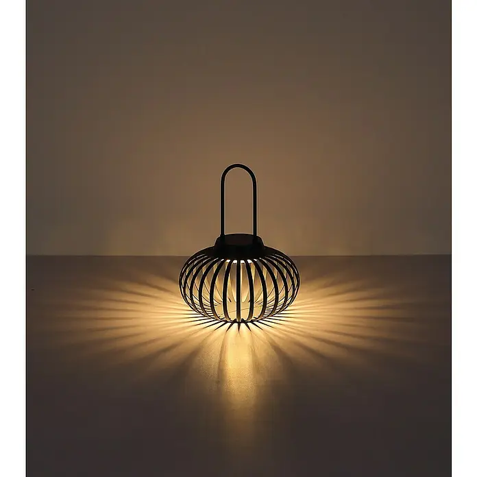 Globo Akku-Tischleuchte - Anthrazit, Warmweiß, Ø x H: 20,5 x 25,5 cm - Elegante schwarze Laterne mit filigranem Design, die warmes Licht wirft. Perfekt für stimmungsvolle Abende im Haus oder Garten.
