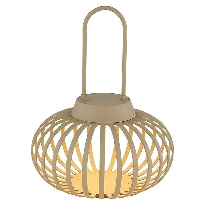 Globo Akku-Tischleuchte - Sandfarben, Warmweiß, Ø x H: 20,5 x 25,5 cm - Nahaufnahme einer beigen Laterne mit einem Griff oben und einem Licht im Inneren, das durch die Holzlamellen scheint.