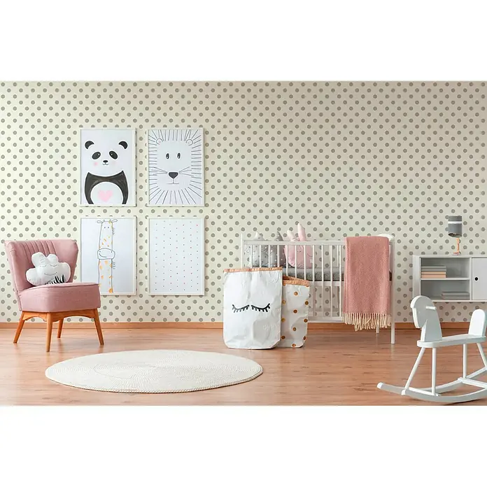 A.S. Création Boys And Girls 6 Vliestapete - Weiß/Taupe, Grafisch, 10,05 x 0,53 m - Kinderzimmer mit Möbeln und Dekorationen mit Tiermotiven wie Panda, Löwe und Giraffe, die eine freundliche und spielerische Atmosphäre schaffen.