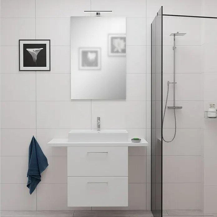 Camargue Espacio Badmöbel-Set i101 - 100 cm, Mira - Modernes Badezimmer-Interieur mit einem weißen Waschtisch mit Schubladen und einem rechteckigen Waschbecken, ideal für ein stilvolles Bad.