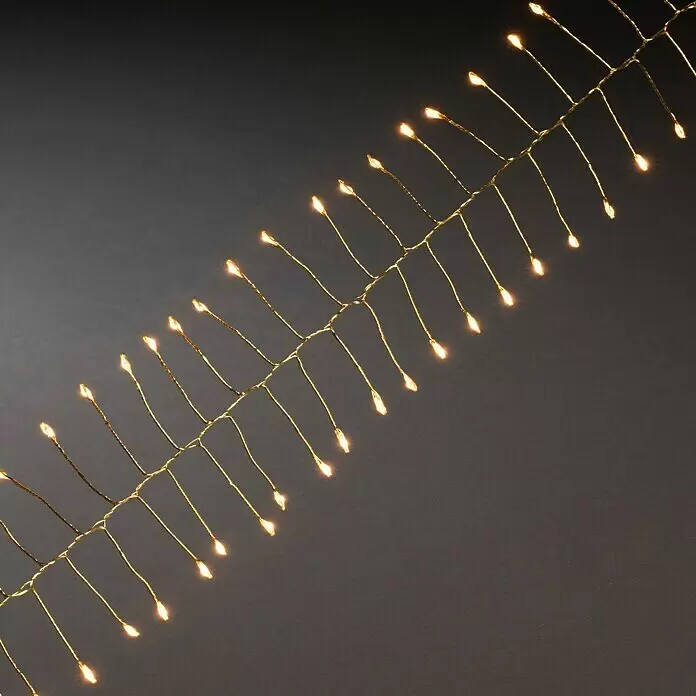 Konstsmide LED-Lichterkette Micro LED Firecracker - Innen, Lichtfarbe: Bernstein, Anzahl Leuchtmittel: 60 Stk., Batteriebetrieben, Bronze - Stimmungsaufnahme