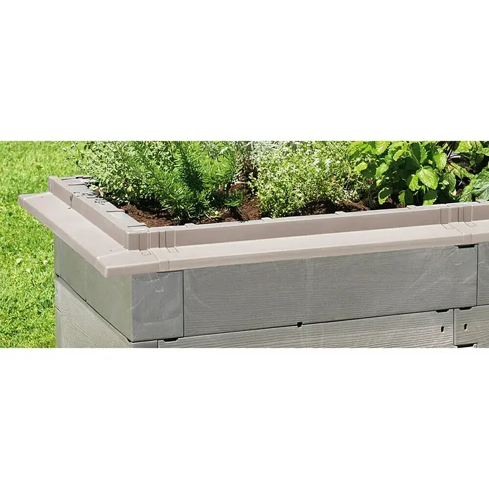 Juwel Schneckenblech Timber - Passend für: Juwel Hochbeet Timber - Erhöhter Pflanzkasten aus grauem Holz mit beigefarbenem Rand und grünen Pflanzen. Ideal für Gartenarbeit auf begrenztem Raum.