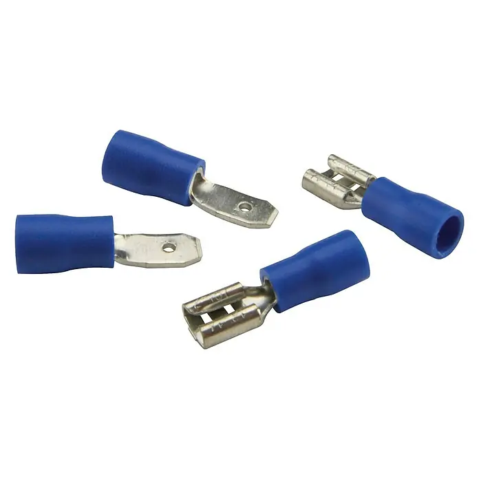 Flachsteckhülse - 48 mm, Metall, Blau, 20 Stk. - Nahaufnahme von vier blauen Kabelschuhen, die für elektrische Verbindungen verwendet werden.