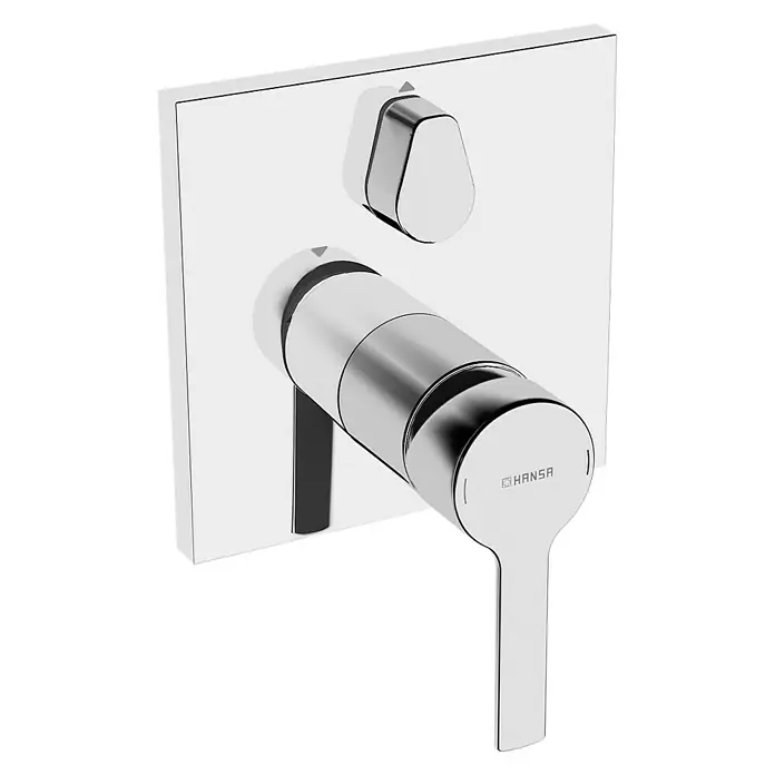 Hansa Ronda UP-Badewannenarmatur - Eckig, Chrom, Glänzend, Sicherungseinrichtung - Nahaufnahme einer glänzenden HANSA Armatur, die ein modernes und elegantes Design für jedes Badezimmer bietet.