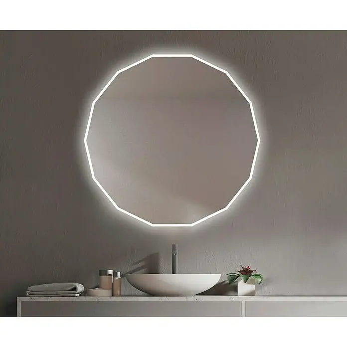 Camargue Espejo con luz Urano - An x Al: 80 x 80 cm - Moderna configuración de baño que muestra un espejo redondo iluminado, un lavabo y un diseño minimalista para un ambiente elegante.