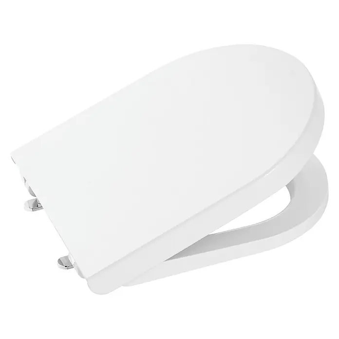 Roca Tapa de WC Atis - Plástico, Blanco, Con caída amortiguada - Primer plano de un asiento de inodoro blanco, con una superficie lisa y bisagras metálicas brillantes, que ofrece un diseño moderno y funcional.