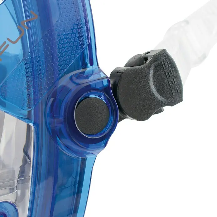 Seac Sub Máscara de Snorkel Fun Junior - XS/S, Plástico, Azul/Naranja - Primer plano de una máscara de snorkel azul con clip de fijación negro y tubo de snorkel transparente.