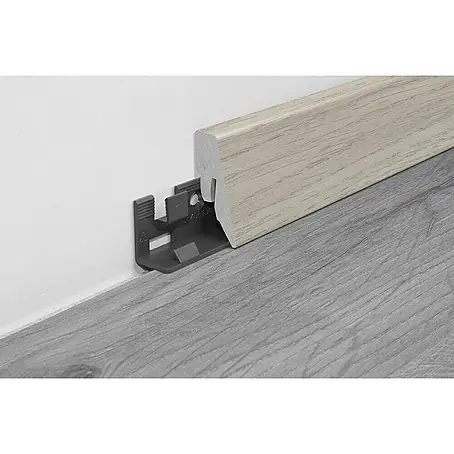 LOGOCLIC  Sockelleiste K40 C Eiche Narvik
