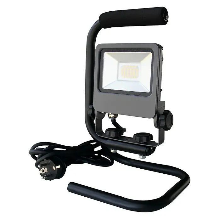 Ledvance LED-Strahler Floodlight - 20 W, 1.600 lm, 4.000 K, IP65 - Das Bild zeigt einen tragbaren LED-Arbeitsstrahler mit Griff und Stecker, ideal für Baustellen und Werkstätten.