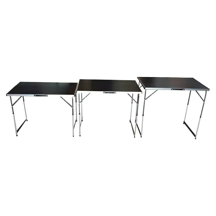 Mesa con caballetes Mesa multifunción - 300 x 60 x 73 cm, Aluminio - Tres mesas plegables portátiles con tableros negros y patas de metal plateado.