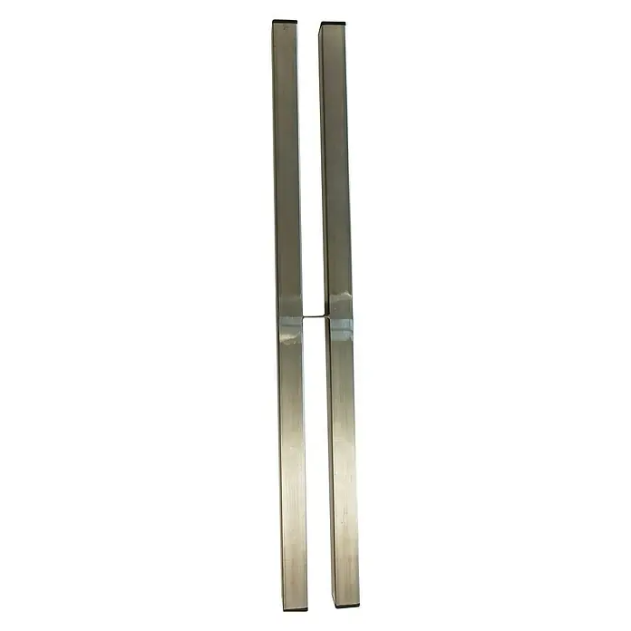Öko-Tec SteckverbinderRegular/Medium, Montageart: Stecken - Das Bild zeigt zwei moderne, silberfarbene Türgriffe mit schwarzen Enden, die ein elegantes und minimalistisches Design aufweisen.