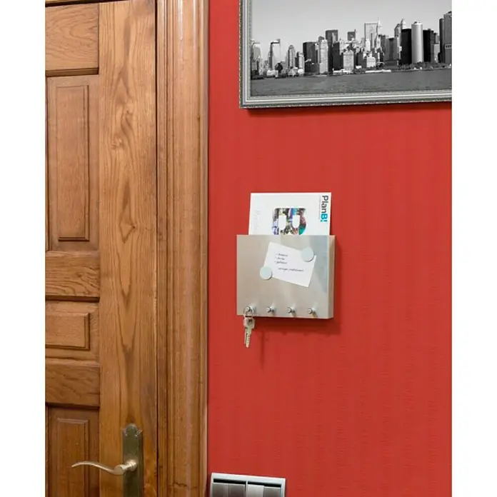 Arregui Armario para llaves Quick PLD-07 - L x An x Al: 18 x 3,5 x 15 cm, Acero inoxidable - Llavero metálico de pared con ranura para correo y imanes, ideal para organizar llaves y cartas en casa o en la oficina.