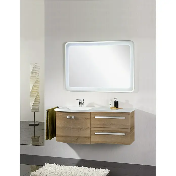 Camargue Wave Waschtischunterschrank - 118,4 x 54 x 49,8 cm, Berg Eiche, DIN Anschlag: Links - Ein modernes Badezimmer-Waschbecken mit Holzstruktur und integriertem Spiegel, das eine elegante und funktionale Lösung für jedes Badezimmer bietet.