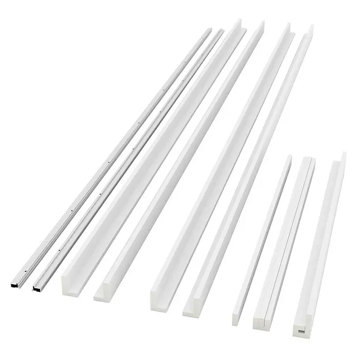 Entravia Gipskartonlaibung CW75/125 - Holzschiebetüren, 1-flügelig, Passend für: Entravia Simple-Pocket Schiebetürsystem - Verschiedene weiße und silberne Profile/Leisten in unterschiedlichen Formen.