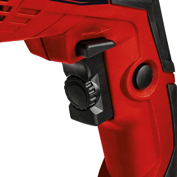 Einhell Classic Schlagbohrmaschine TE-ID 500 E - 550 W, Schnellspannbohrfutter - Nahaufnahme einer roten Einhell Bohrmaschine mit schwarzen Bedienelementen, ideal für präzise Bohrarbeiten und Schraubarbeiten.