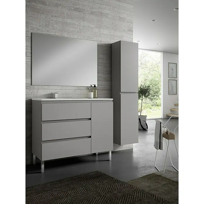 Mueble bajo de lavabo Hermes - An x Pr x Al: 100 x 45 x 85 cm, Gris - Interior de baño moderno con mueble de lavabo gris, espejo y armario alto y estrecho.