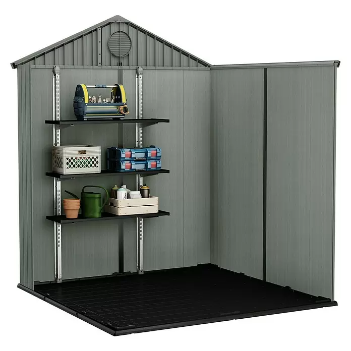 Keter Gartenhaus Darwin 6x6 - Außenmaß inkl. Dachüberstand (B x T): 190 x 183 cm, Kunststoff, Grün, 3,477 m² - Innenansicht eines graugrünen Geräteschuppens mit schwarzen Regalen, die Werkzeuge, Töpfe und Boxen zur organisierten Aufbewahrung bieten.