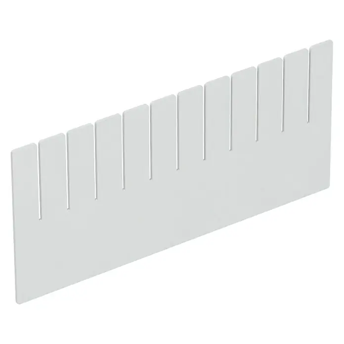 Surplus Systems Trennwand - Passend für: Surplus Systems Euronormboxen, L x H: 35,7 x 16 cm - Dieser Artikel zeigt einen weißen Schubladenteiler. Der Teiler ist länglich und hat vertikale Schlitze für eine flexible Anpassung.