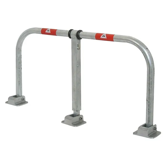 Schake Sperrbügel - L x B x H: 850 x 33,7 x 450 mm, Stahl, Aufdübeln, Profilzylinderschloss - Silberner, klappbarer Parkplatzbügel mit roter Markierung für den Außenbereich zur Absicherung von Parkplätzen.