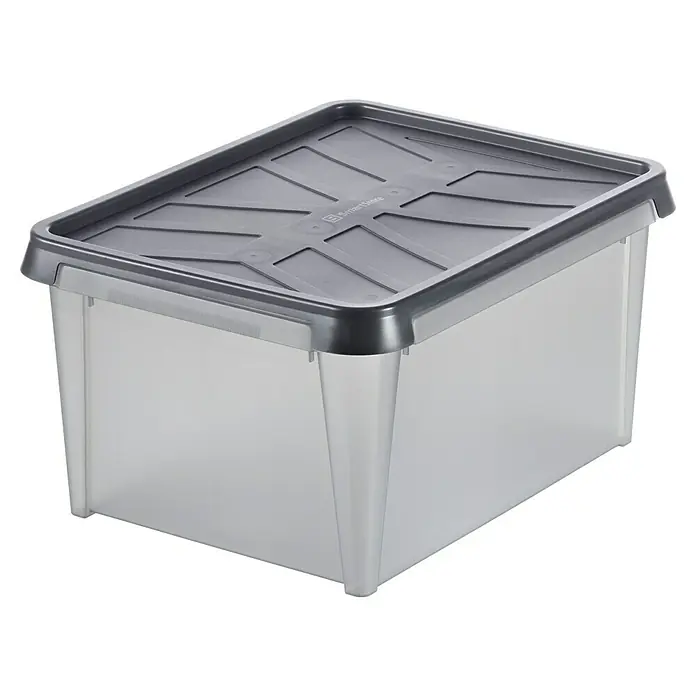 SmartStore Aufbewahrungsbox Dry 34 - 34 l, Lebensmittelecht, Wasserdicht, Stapelbar - Ein grauer SmartStore-Aufbewahrungsbehälter mit Deckel. Ideal für die Organisation von Gegenständen im ganzen Haus oder Büro.