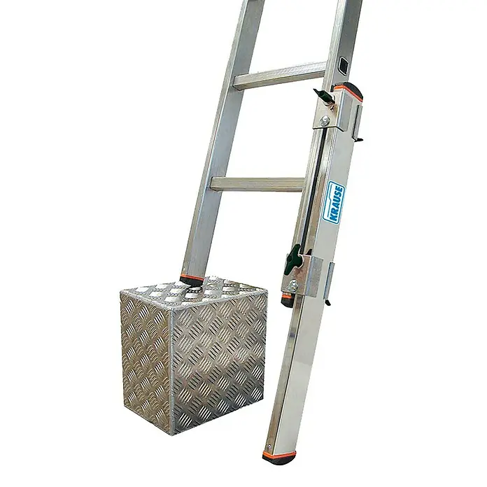 Krause Combi HolmverlängerungGeeignet für: Holmquerschnitt 64 x 25 mm bis 97 x 25 mm, Aluminium - Krause Leiter mit nivellierbaren Füßen und einer stabilen, geriffelten Metallbox unter einem Bein für zusätzliche Stabilität.