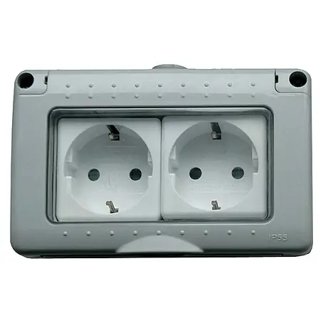 Fontini BF-19 Enchufe para estancias con humedad
