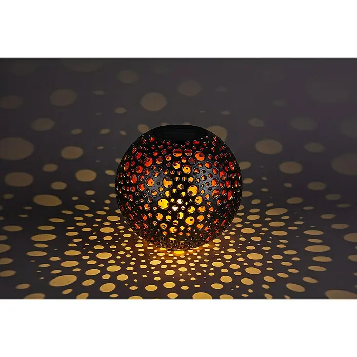 BAUHAUS Solar-Dekoleuchte Punkte - 0,06 W, L x B x H: 20 x 20 x 20 cm, Silber-Metallic/ Kupfergold, IP44 - Dekorative Solarleuchte in Kugelform mit filigranen Lochmuster erzeugt stimmungsvolle Lichteffekte. Ideal für Garten, Terrasse und Balkon.