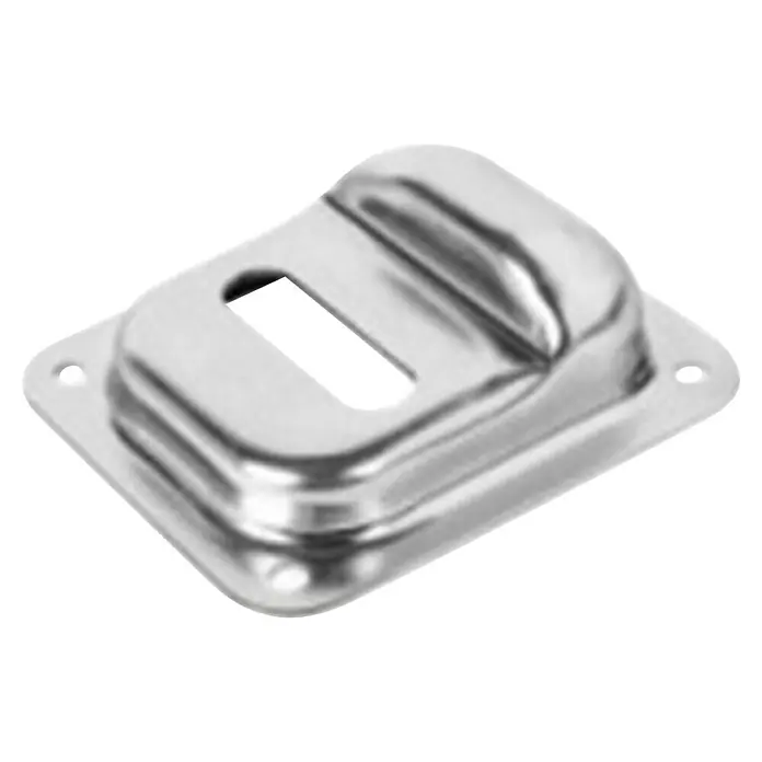 Polbram Torriegel - L x B x H: 0,08 x 4 x 8 cm, Stahl - Nahaufnahme einer glänzenden, metallischen Spannvorrichtung mit einer rechteckigen Öffnung und Löchern zur Befestigung.