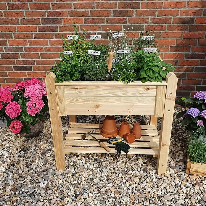 Promadino Hochbeet - 90 x 60 x 84,5 cm, Holz, Natur - Kräutergarten-Hochbeet aus Holz mit verschiedenen Kräutern und Gartengeräten. Ein schönes Gartenstück.