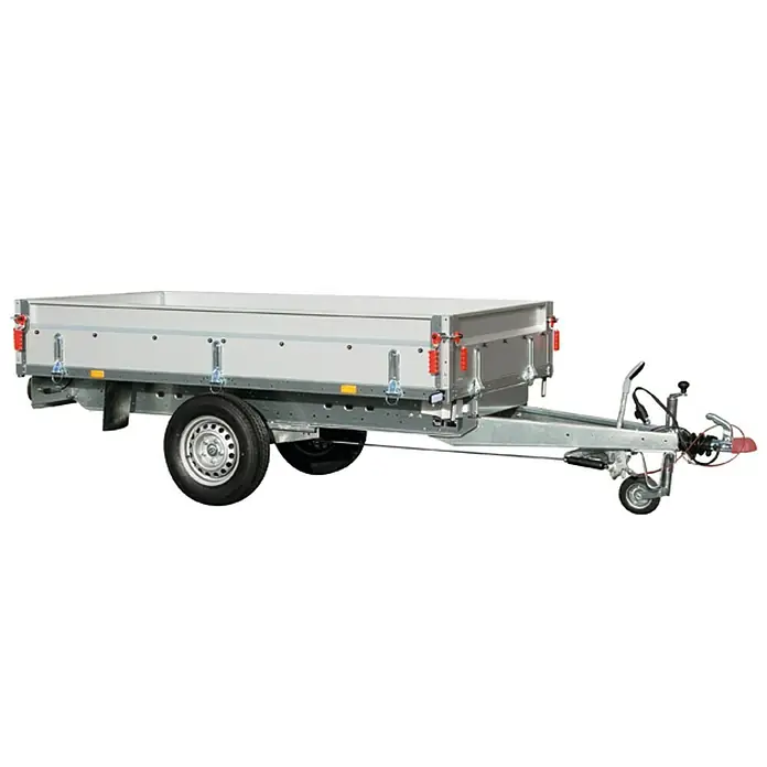 Stema Anhänger BASIC SH 1300-25-13.1 - Nutzlast: 1.064 kg, Einachser, Kasteninnenmaß: 251 x 128 x 35 cm, Gebremst - Abbildung eines weißen Anhängers mit Rädern und einer Deichsel zum Transport von Gütern.