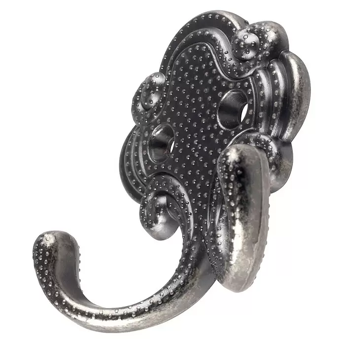 Rei Garderobenhaken C522 - L x B x H: 25 x 59 x 65 mm, Zinkdruckguss, Silber - Verzierter, strukturierter Kleiderhaken aus antiksilbernem Metall zum Aufhängen.