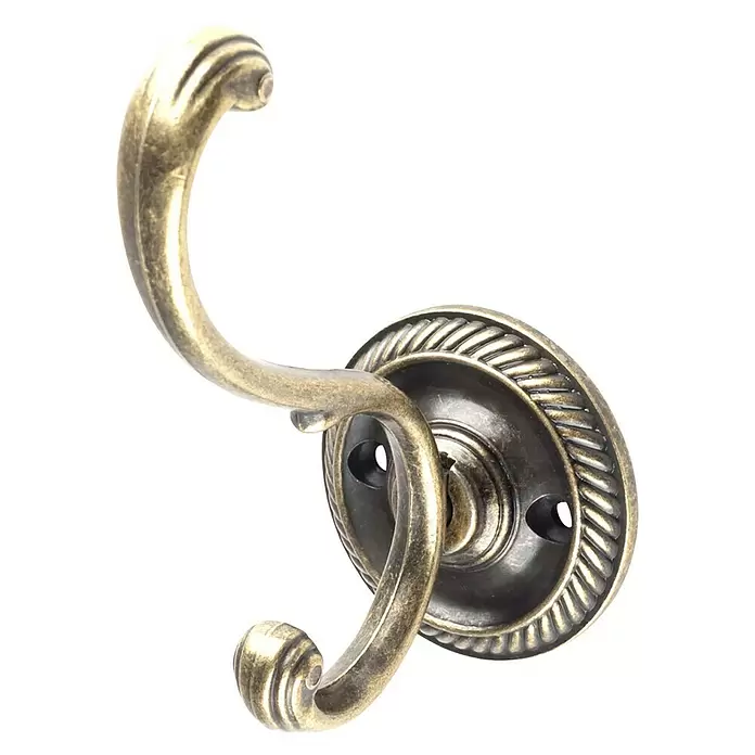 Rei Garderobenhaken C526 - L x B x H: 87 x 55 x 110 mm, Zinkdruckguss, Gold - Ein verzierter, antik-messingfarbener Doppelkleiderhaken mit dekorativer Basis.