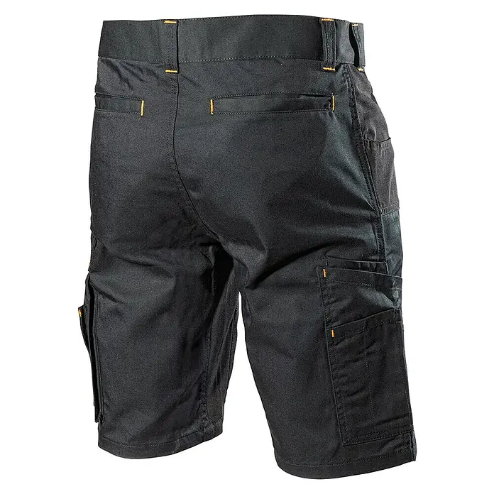 L.Brador Arbeitshose 1490 B - Herren, Konfektionsgröße: 48, Schwarz - Nahaufnahme einer schwarzen Arbeitsshorts mit mehreren Taschen und orangefarbenen Ziernähten, die Funktionalität und Stil vereint.