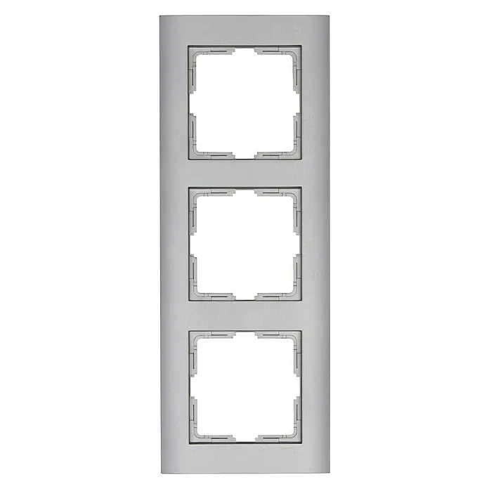 Abdeckrahmen - Silber, 3-fach, Kunststoff - Dreifache Abdeckung für Schalter und Steckdosen in Silber. Ideal für die stilvolle Gestaltung von Elektroinstallationen im Haus.