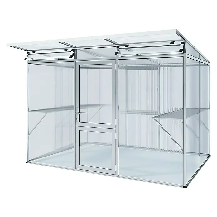 KGT Gewächshaus Linea II - Außenmaß inkl. Dachüberstand (B x T): 297 x 204 cm, 10 mm, Pressblank - Ein modernes Gewächshaus mit durchsichtigen Wänden und Regalen, ideal für den Anbau von Pflanzen.