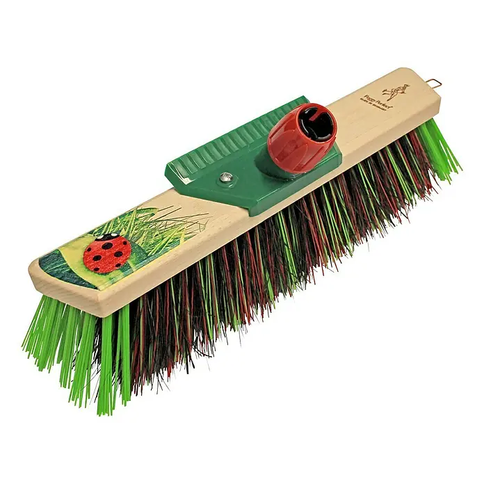 Peggy Perfect Zimmerbesen - Material_Borsten: Super Mix - Bürste mit einem Holzkopf und grünen, schwarzen und roten Borsten. Ein Käfer ist auf dem Holzkopf abgebildet.