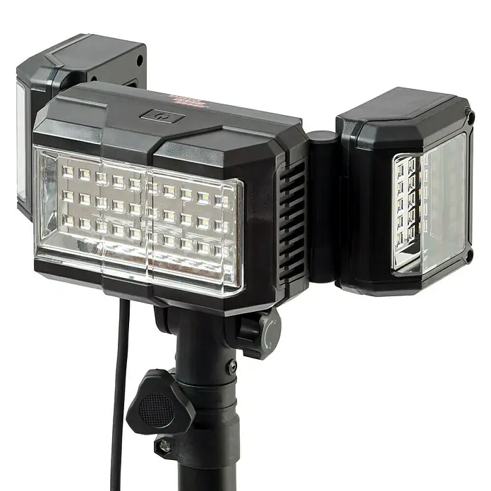Profi Depot LED-Strahler - 42 W, 4.000 lm, 6.500 K, IP54 - Bild einer dreiköpfigen LED-Arbeitsleuchte mit Stativ, ideal für Baustellen und Werkstätten. Helles, effizientes Licht für vielfältige Anwendungen.