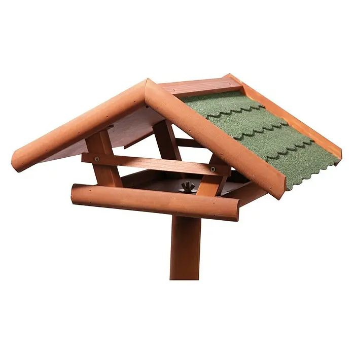 Dobar Vogelhaus Panorama - 44 x 44 x 121,5 cm, Holz, Grün/Braun - Ein detailreiches Foto eines Holz-Vogelhauses mit grünem Dach, das auf einem Pfosten montiert ist. Natürliches Design für Gartenliebhaber.