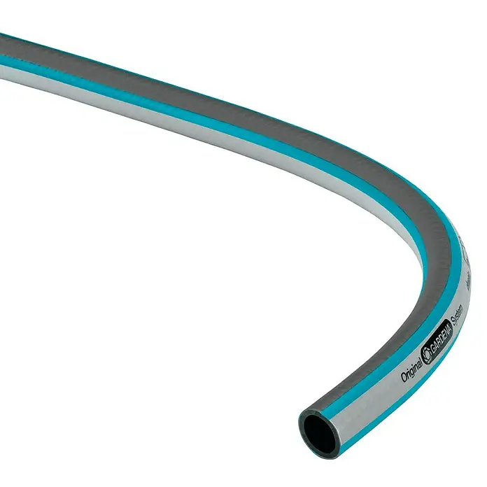 Gardena Classic Schlauch - Länge: 30 m, Schlauchdurchmesser: 13 mm - Nahaufnahme eines Gardena Original System Gartenschlauchs in Grau und Türkis.