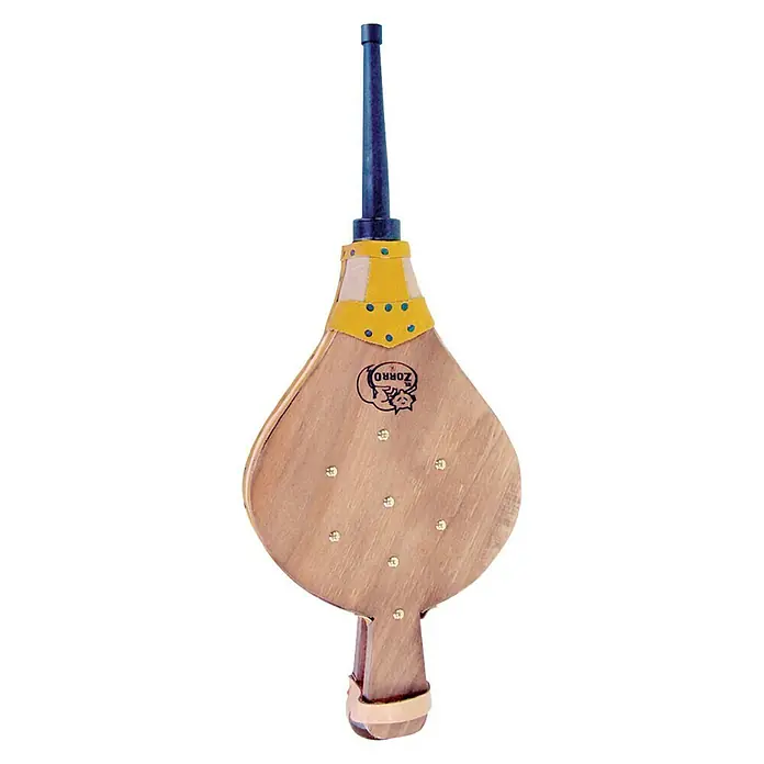 Imex El Zorro Fuelle - Madera, 44 x 16 x 4 cm - La imagen muestra un fuelle de chimenea, una herramienta para avivar el fuego, con un cuerpo de madera y una boquilla azul. Está decorado con el logo de Zorro.