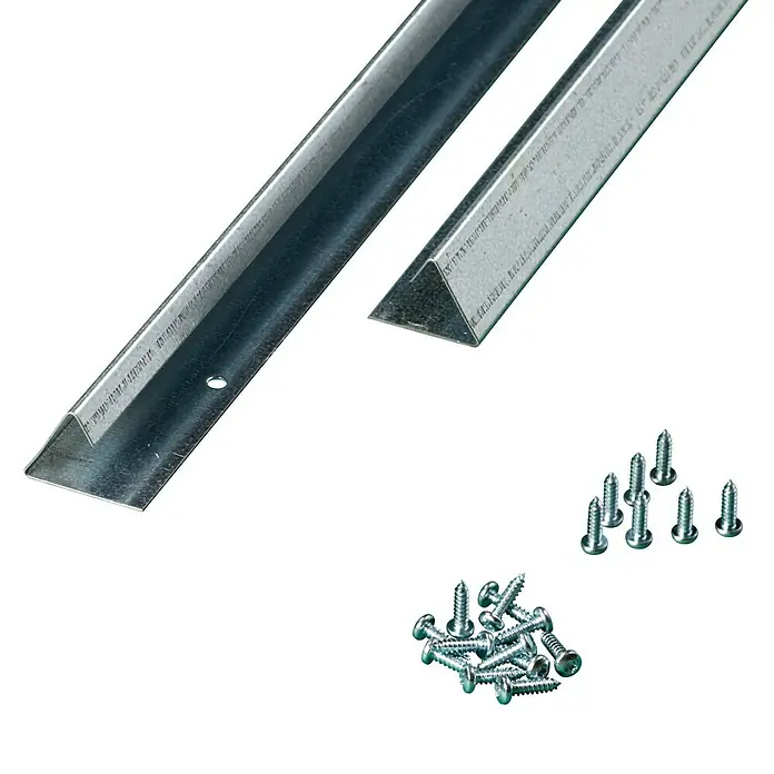 KGT Schneckenblech - Passend für: Hochbeet Woody Light - Metallschienen und Schrauben, ideal für Befestigungen. Das Set bietet vielseitige Einsatzmöglichkeiten für diverse Montageprojekte.