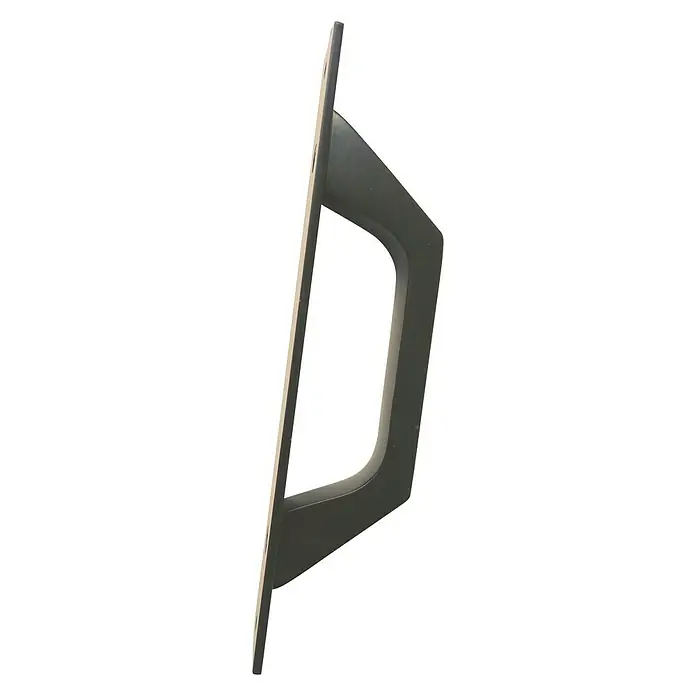 Cerradura para puertas y ventanas con base - Negro - Primer plano de una manija de puerta negra moderna con placa de montaje plana para una apariencia elegante.