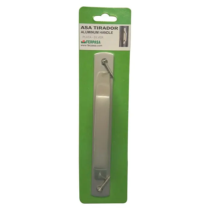 Cerradura para puertas y ventanas con base - Plateado - Primer plano de un tirador de puerta de aluminio plateado Ferpasa en un embalaje verde con tornillos de montaje.