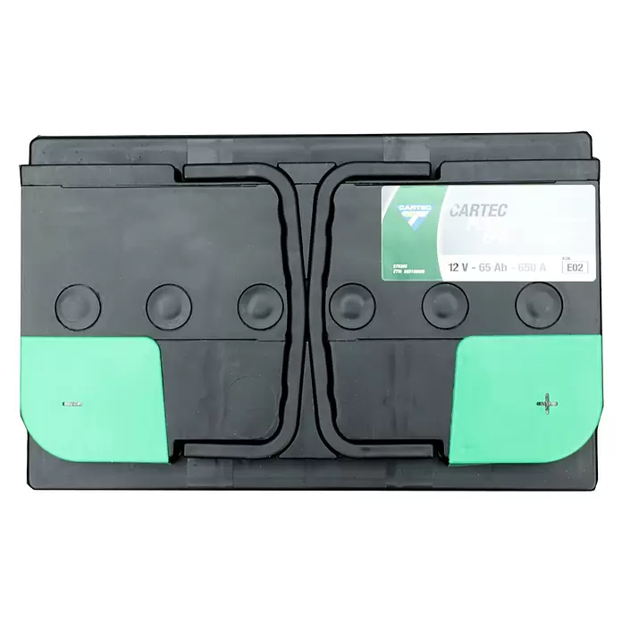 Cartec Autobatterie Power EFB 65 AH 650A - 65 Ah, 12 V - Schwarze CARTEC Autobatterie mit grünen Polabdeckungen, zeigt 12V, 65Ah und 650A Spezifikationen auf dem Etikett.