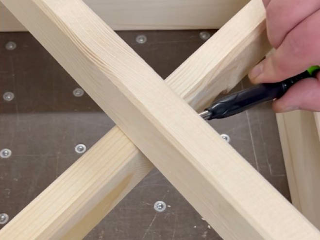 DIY Couchtisch Landhausstil Schritt 3