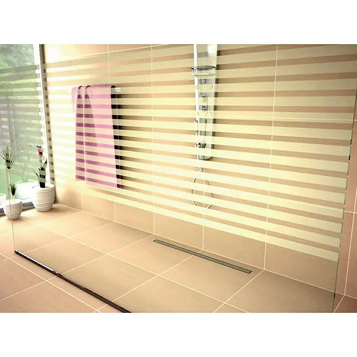 Camargue Plato de ducha de obra con canal sifónico - 70 x 6,9 cm (canalón), Acero inoxidable - Primer plano de una cabina de ducha moderna con desagüe lineal y diseño de baño elegante.