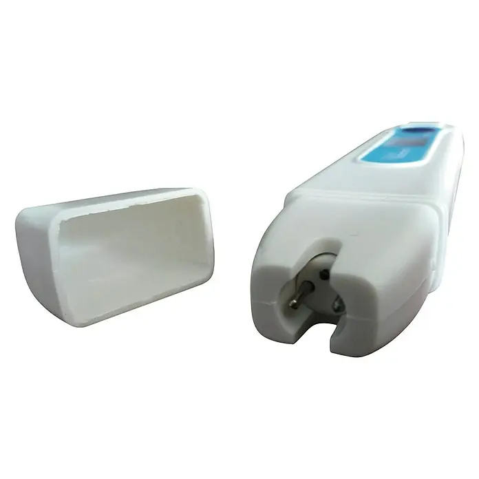 Bb agua Detector de TDS - Equipos de ósmosis, Blanco - La imagen muestra un medidor de TDS con la tapa protectora quitada, utilizado para medir la calidad del agua.