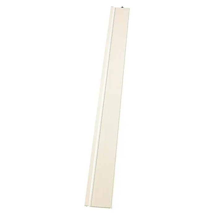 Grosfillex Lámina adicional para puerta plegable Axia - 14,5 x 205 cm, Roble claro - Un primer plano presenta un solo embellecedor de ventana blanco, en ángulo contra un fondo neutro. Parece robusto, moderno y bien diseñado.